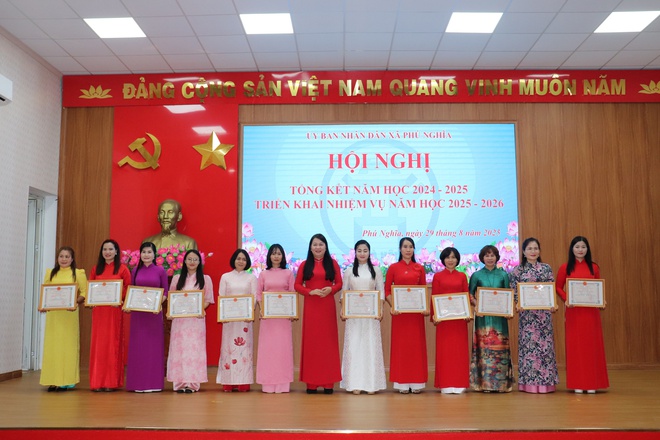 Xã Phú Nghĩa: Tổng kết năm học 2024-2025, triển khai nhiệm vụ năm học 2025-2026- Ảnh 9.