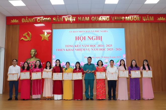 Xã Phú Nghĩa: Tổng kết năm học 2024-2025, triển khai nhiệm vụ năm học 2025-2026- Ảnh 10.