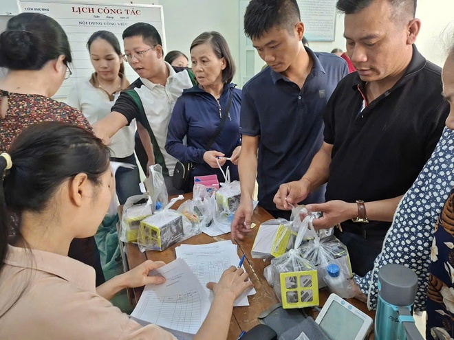 Xã Hồng Vân tổ chức chiến dịch vệ sinh môi trường, diệt bọ gậy, phun hóa chất diệt muỗi chủ động phòng chống bệnh sốt xuất huyết- Ảnh 5.