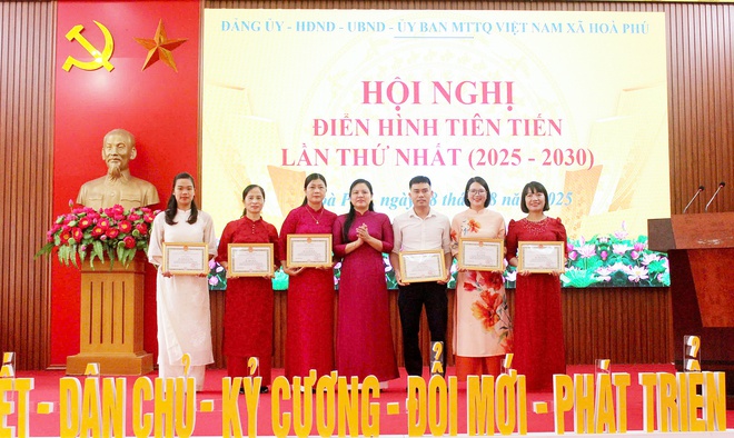 Xã Hòa Phú: Hội nghị tuyên dương điển hình tiên tiến giai đoạn 2020-2025- Ảnh 1.