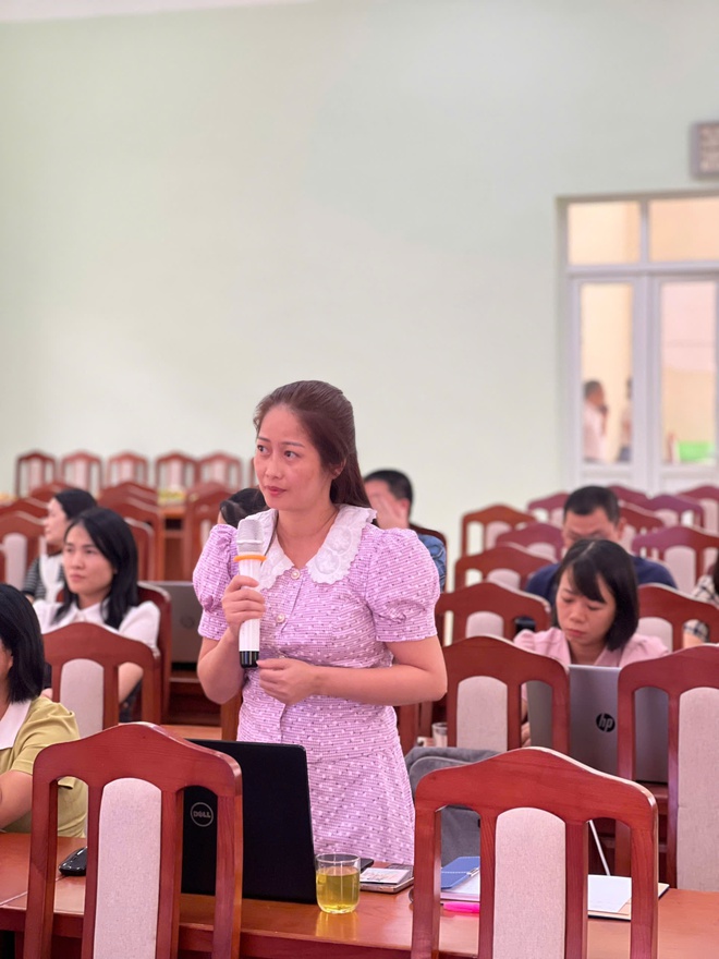 ĐẢNG ỦY XÃ NGỌC HỒI PHỐI HỢP VỚI PHÒNG CNTT THÀNH ỦY VÀ ĐƠN VỊ PHÁT TRIỂN PHẦN MỀM ( VNPT HÀ NỘI ) TỔ CHỨC TẬP HUẤN- Ảnh 6.