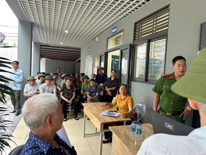 NHÂN DÂN XÃ CỔ ĐÔ PHẤN KHỞI NHẬN QUÀ TẾT ĐỘC LẬP - Ảnh 8.
