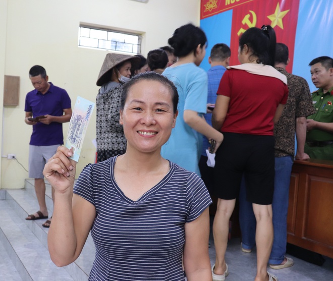 Nhân dân xã Phú Nghĩa hân hoan nhận quà Tết Độc lập- Ảnh 2.