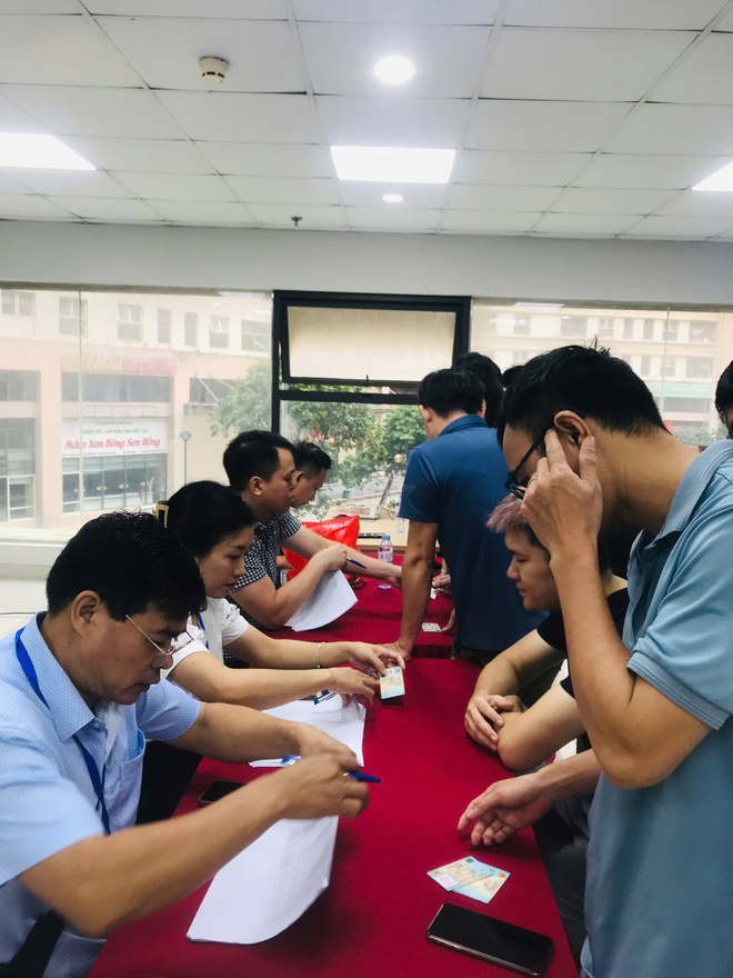 NHÂN DÂN PHƯỜNG YÊN NGHĨA PHẤN KHỞI NHẬN QUÀ NHÂN DỊP 80 NĂM CÁCH MẠNG THÁNG TÁM & QUỐC KHÁNH 2/9- Ảnh 6.