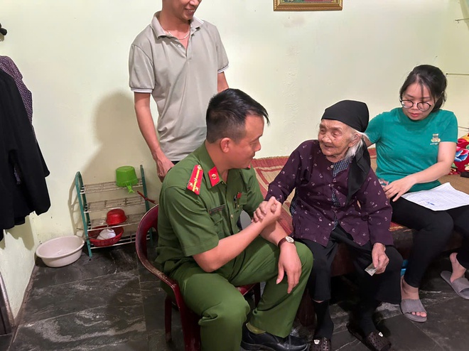 Nhân dân xã Phú Nghĩa hân hoan nhận quà Tết Độc lập- Ảnh 7.