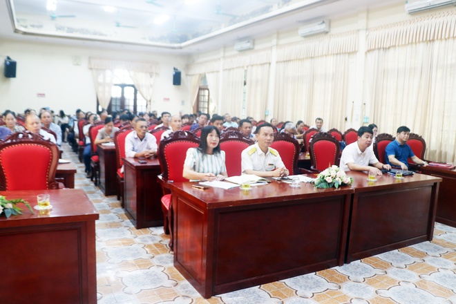 UBND xã Hòa Phú tổ chức hội nghị triển khai nộp thuế sử dụng đất phi nông nghiệp bằng phương thức điện tử qua eTax Mobile- Ảnh 1.