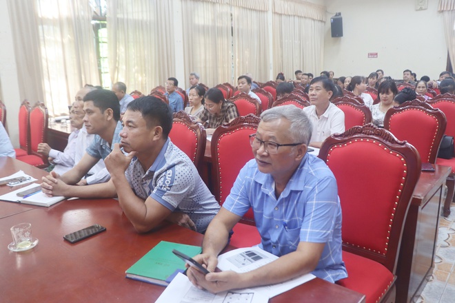 UBND xã Hòa Phú tổ chức hội nghị triển khai nộp thuế sử dụng đất phi nông nghiệp bằng phương thức điện tử qua eTax Mobile- Ảnh 4.