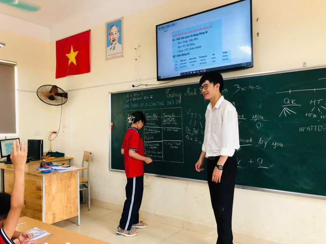 TRƯỜNG THCS PHÚ ĐÔNG PHỐI HỢP VỚI TRUNG TÂM TIẾNG ANH SEC TỔ CHỨC CHUYÊN ĐỀ CHUYỂN GIAO PHƯƠNG PHÁP HỌC TIẾNG ANH ĐƠN GIẢN CHO HỌC SINH- Ảnh 3.