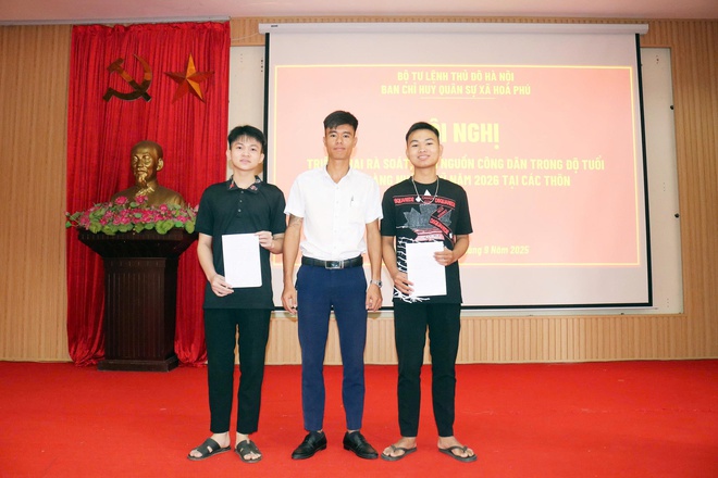 2 thanh niên viết đơn tình nguyện tham gia nghĩa vụ quân sự và nghĩa vụ công an nhân dân năm 2026- Ảnh 2.