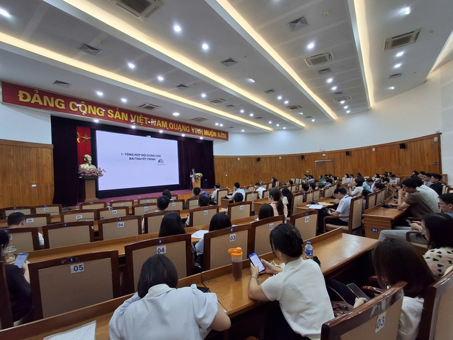 UBND phường Việt Hưng tổ chức tập huấn “Cán bộ, công chức, viên chức trong thời đại số: Làm chủ AI, dẫn đầu đổi mới”- Ảnh 10.