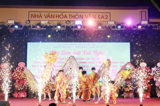 Chương trình giao lưu văn nghệ tiếng hát làng Vân năm 2025. - Ảnh 2.