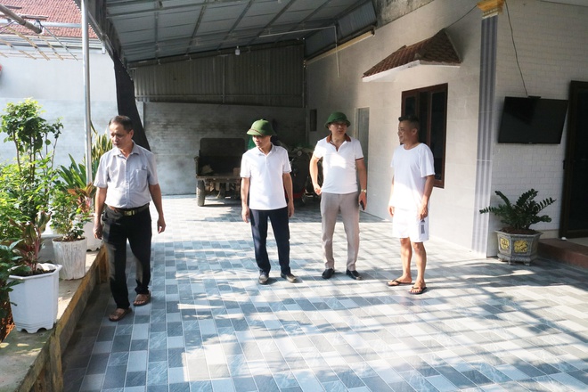 Xã Hòa Phú: Tăng cường kiểm tra, tuyên truyền phòng chống dịch bệnh sốt xuất huyết- Ảnh 6.