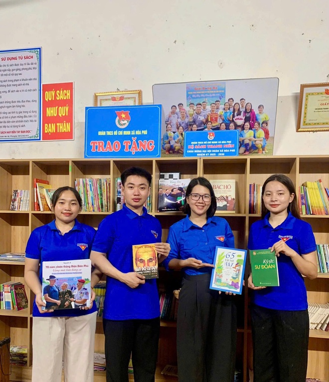 Chi đoàn thôn Hòa Xá bàn giao công trình “Tủ sách thanh niên”- Ảnh 3.