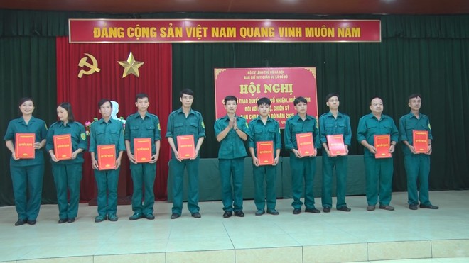 BAN CHỈ HUY QUÂN SỰ XÃ CỔ ĐÔ TỔ CHỨC HỘI NGHỊ CÔNG BỐ TRAO QUYẾT ĐỊNH CÁN BỘ BAN CHỈ HUY QUÂN SỰ XÃ- Ảnh 2.