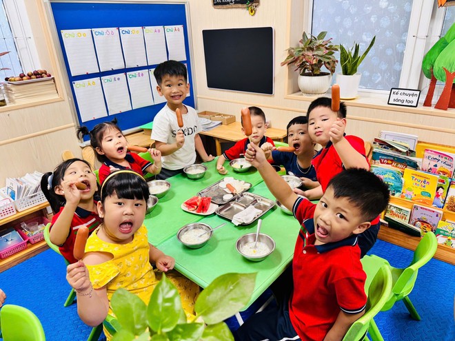 TIỆC NHỎ CHÀO MỪNG NGÀY ĐẦU BÉ YÊU ĐẾN NƠI HỌC TẠM THỜI!- Ảnh 10.