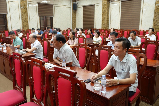 Tập huấn chuyên môn, nghiệp vụ công tác xây dựng Đảng, quản lý Nhà nước, MTTQ và các đoàn thể cho lãnh đạo xã, phường- Ảnh 3.