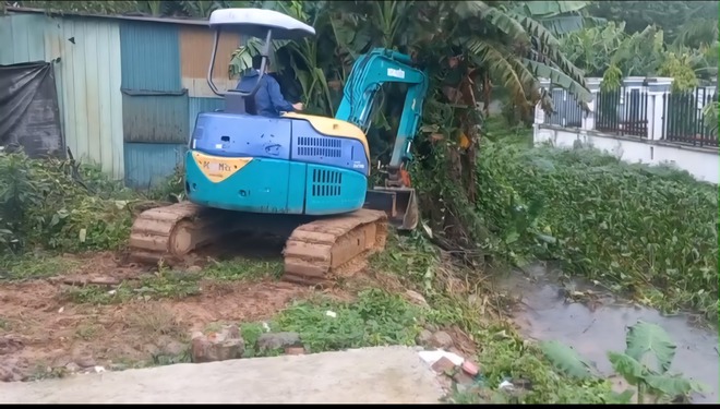 Ban Chỉ huy phòng thủ Dân sự xã Phú Nghĩa triển khai các nhiệm vụ ứng phó với mưa lớn do ảnh hưởng của cơn bão số 10
- Ảnh 1. Ban Chỉ huy phòng thủ Dân sự xã Phú Nghĩa triển khai các nhiệm vụ ứng phó với mưa lớn do ảnh hưởng của cơn bão số 10
- Ảnh 1.