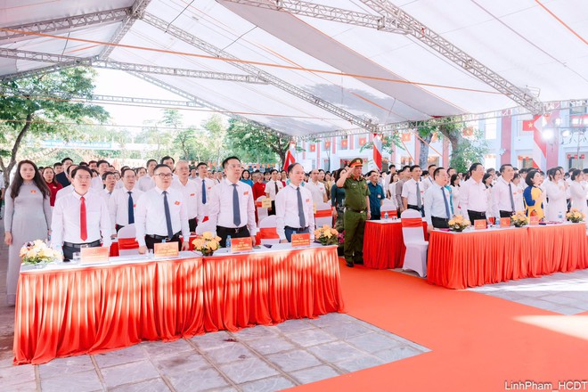 Gắn biển kỷ niệm 80 năm Quốc khánh 2/9 công trình trường THPT Lý Thường Kiệt- Ảnh 14.