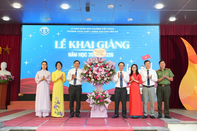 Phường Việt Hưng rộn ràng khai giảng năm học mới 2025-2026- Ảnh 3.