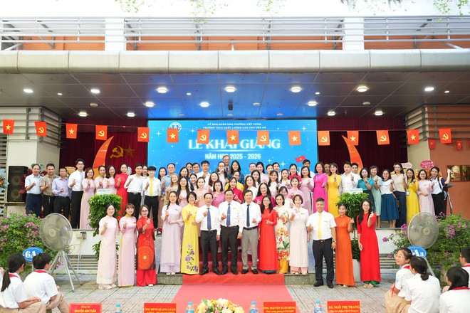 Phường Việt Hưng rộn ràng khai giảng năm học mới 2025-2026- Ảnh 4.