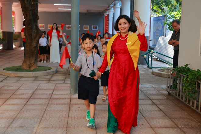 Rộn ràng không khí khai giảng năm học mới tại phường Ngọc Hà- Ảnh 31.