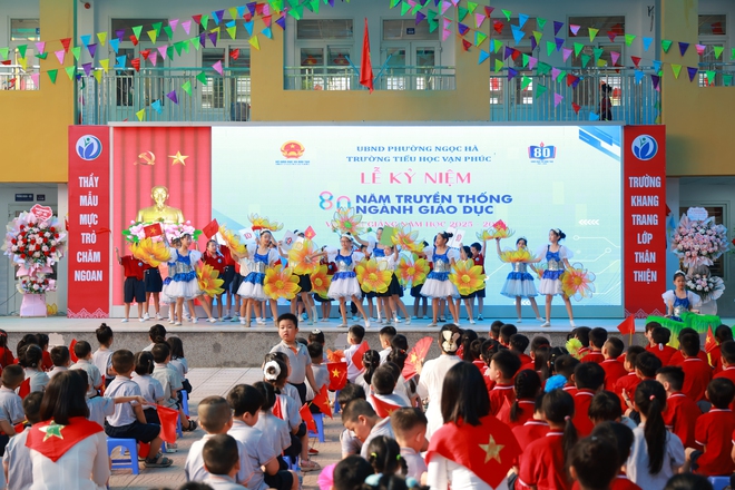 Rộn ràng không khí khai giảng năm học mới tại phường Ngọc Hà- Ảnh 33.