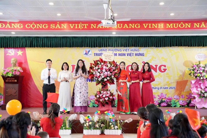 Phường Việt Hưng rộn ràng khai giảng năm học mới 2025-2026- Ảnh 6.