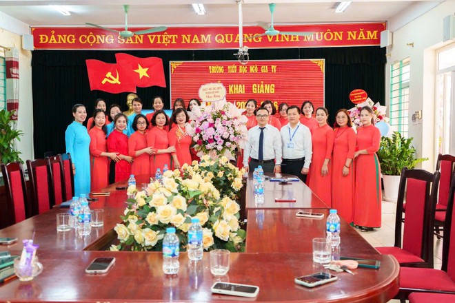 Phường Việt Hưng rộn ràng khai giảng năm học mới 2025-2026- Ảnh 12.