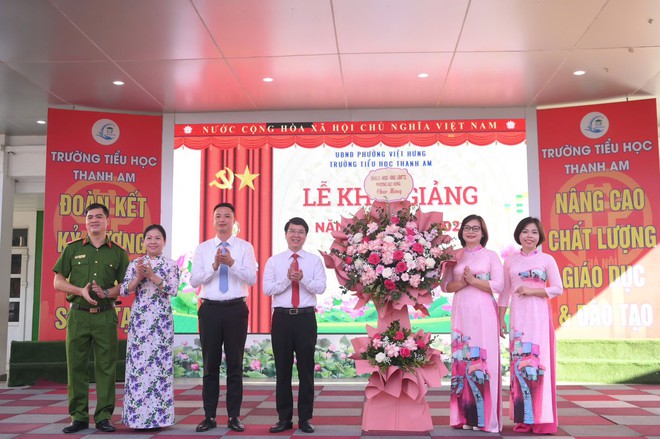 Phường Việt Hưng rộn ràng khai giảng năm học mới 2025-2026- Ảnh 16.