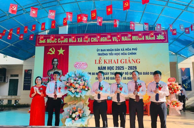  21 trường học công lập trên địa bàn xã Hòa Phú tưng bừng Lễ khai giảng năm học 2025–2026 - Ảnh 3.