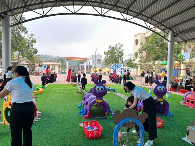 Giáo dục dinh dưỡng kết hợp vận động nhằm phát triển thể chất cân đối cho trẻ và ứng dụng phương pháp giáo dục tiên tiến Montessori- Ảnh 3.