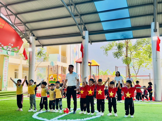 Giáo dục dinh dưỡng kết hợp vận động nhằm phát triển thể chất cân đối cho trẻ và ứng dụng phương pháp giáo dục tiên tiến Montessori- Ảnh 9.