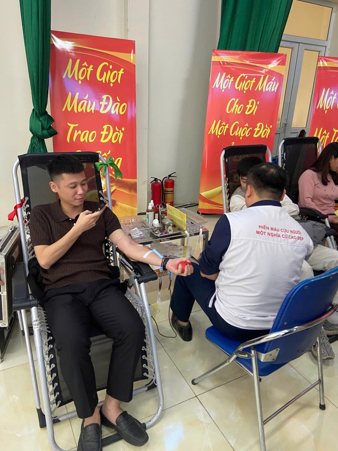 TRUNG GIÃ TỔ CHỨC THÀNH CÔNG NGÀY HỘI HIẾN MÁU TÌNH NGUYỆN NĂM 2025- Ảnh 5.