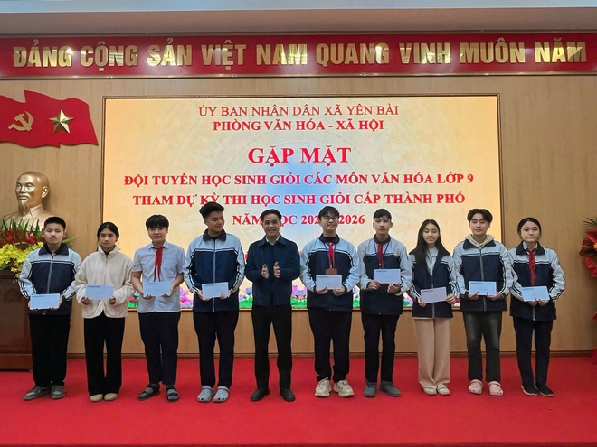 UBND xã Yên Bài tổ chức gặp mặt, động viên đội tuyển học sinh giỏi lớp 9 tham dự kỳ thi cấp thành phố- Ảnh 2.