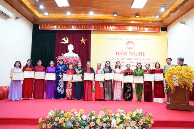 Ủy ban MTTQ Việt Nam xã Hồng Vân: Tổ chức Hội nghị lần thứ hai, nhiệm kỳ 2025 – 2030 và thông qua Chương trình thống nhất hành động năm 2026.- Ảnh 5.