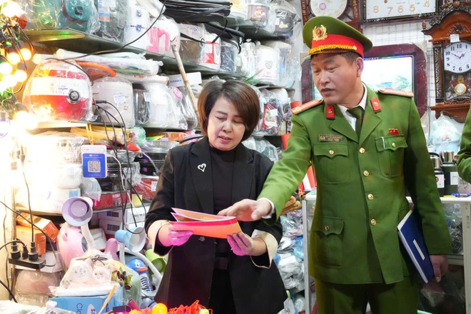 Kiểm tra công tác phòng cháy chữa cháy tại chợ Vồi - Ảnh 4.