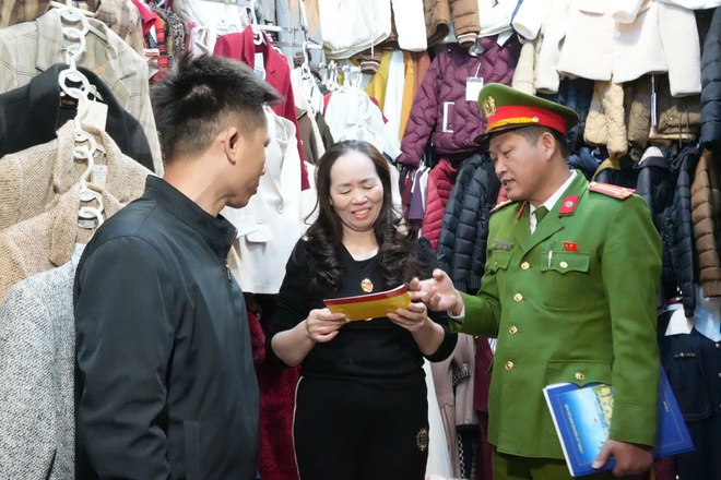 Kiểm tra công tác phòng cháy chữa cháy tại chợ Vồi - Ảnh 5.