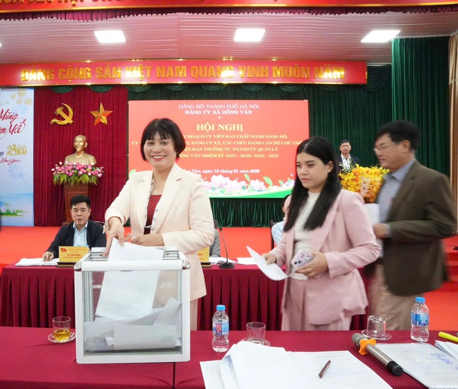 Đảng bộ xã Hồng Vân thực hiện quy trình quy hoạch cán bộ lãnh đạo nhiệm kỳ 2025–2030, 2026–2031.- Ảnh 4.