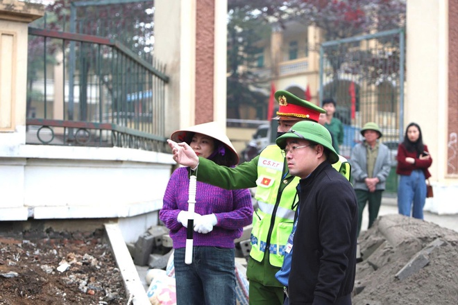 Ban chỉ đạo 197 xã Yên Bài ra quân giải toả hành lang an toàn giao thông- Ảnh 9.
