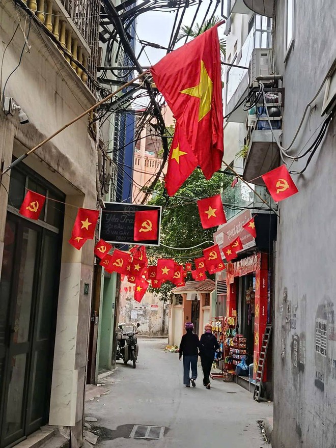 CẦU GIẤY RỰC RỠ CỜ HOA CHÀO MỪNG ĐẠI HỘI ĐẠI BIỂU TOÀN QUỐC LẦN THỨ XIV CỦA ĐẢNG- Ảnh 4.