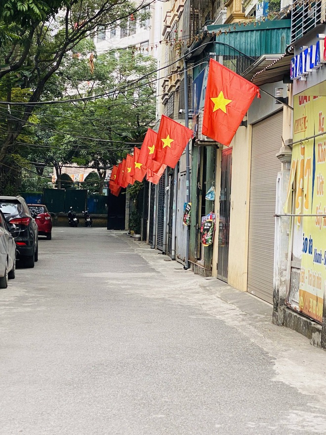 CẦU GIẤY RỰC RỠ CỜ HOA CHÀO MỪNG ĐẠI HỘI ĐẠI BIỂU TOÀN QUỐC LẦN THỨ XIV CỦA ĐẢNG- Ảnh 5.