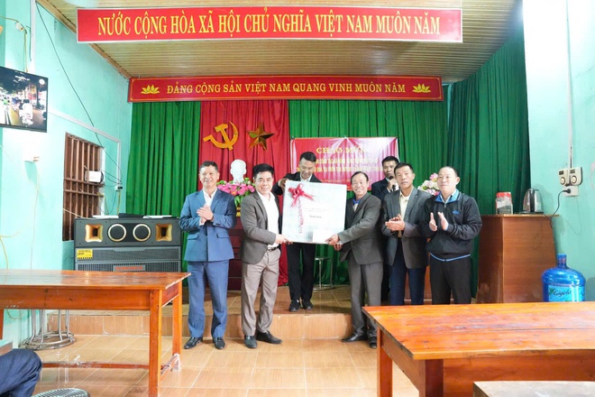 Xã Hồng Vân thăm tặng quà đồng bào kinh tế mới thuộc tỉnh Lạng Sơn- Ảnh 2.