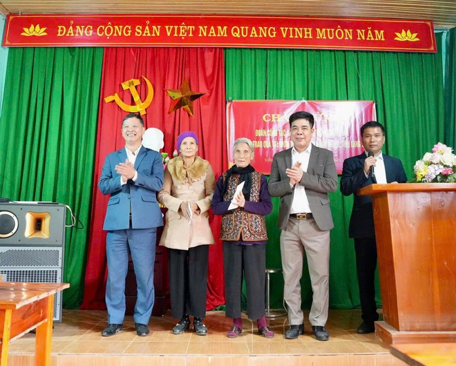 Xã Hồng Vân thăm tặng quà đồng bào kinh tế mới thuộc tỉnh Lạng Sơn- Ảnh 5.