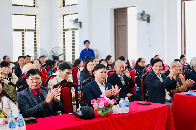 Câu lạc bộ Di sản Thơ văn Truyền thống và Hán Nôm Xuân Hòa tổng kết hoạt động năm 2025- Ảnh 1.