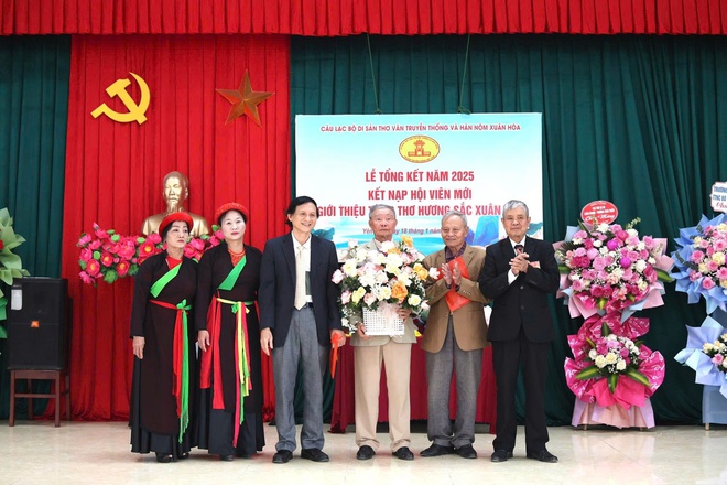Câu lạc bộ Di sản Thơ văn Truyền thống và Hán Nôm Xuân Hòa tổng kết hoạt động năm 2025- Ảnh 5.