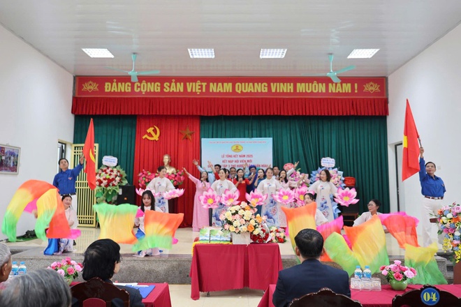 Câu lạc bộ Di sản Thơ văn Truyền thống và Hán Nôm Xuân Hòa tổng kết hoạt động năm 2025- Ảnh 10.