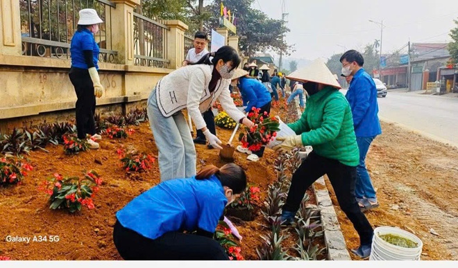 Ban chỉ đạo 197 xã Yên Bài giải toả thành công điểm nghẽn chợ tạm, đảm bảo an toàn giao thông khu vực trường THCS Yên Bài B- Ảnh 6.
