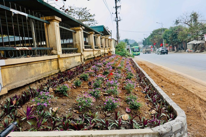 Ban chỉ đạo 197 xã Yên Bài giải toả thành công điểm nghẽn chợ tạm, đảm bảo an toàn giao thông khu vực trường THCS Yên Bài B- Ảnh 7.