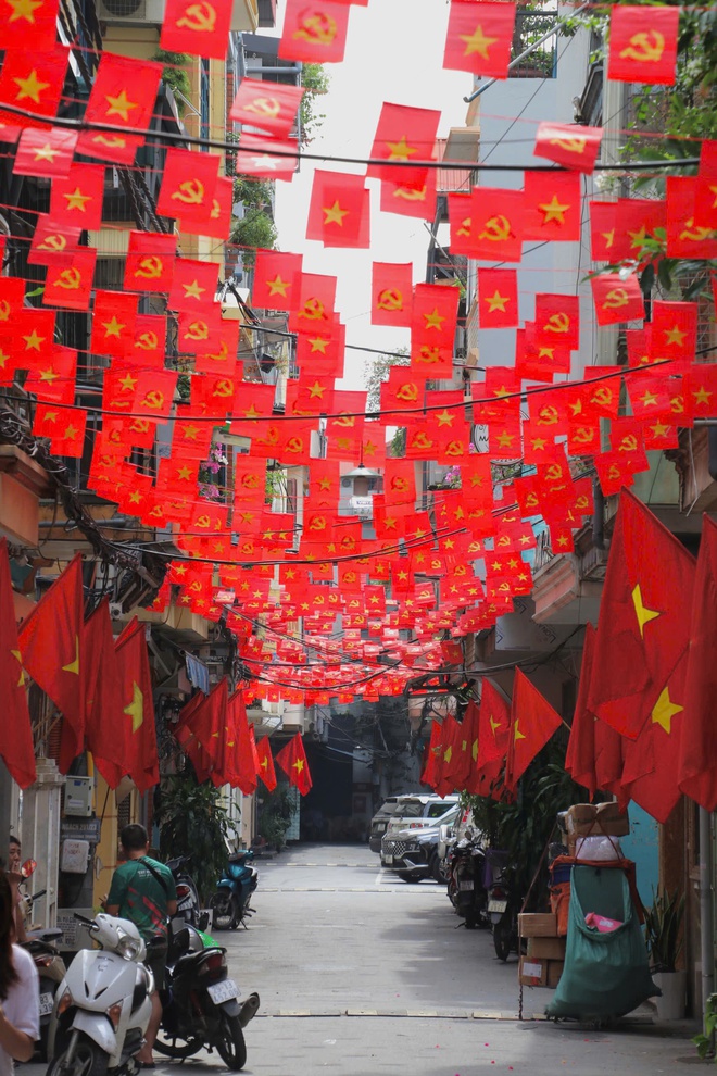 Khương Đình: Rực rỡ cờ hoa chào mừng Đại hội đại biểu toàn quốc lần thứ XIV của Đảng- Ảnh 8.
