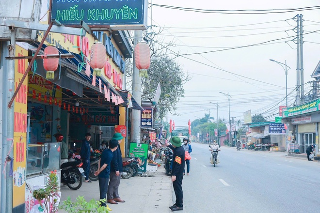 Ban chỉ đạo 197 xã Yên Bài ra quân đợt 3 xử lý biển bảng sai quy định- Ảnh 5.